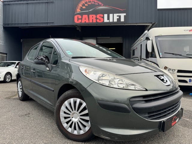 Peugeot 207 5 portes 1.4 e 75 cv , CLIM Entretiens à jours Garantie 6 mois